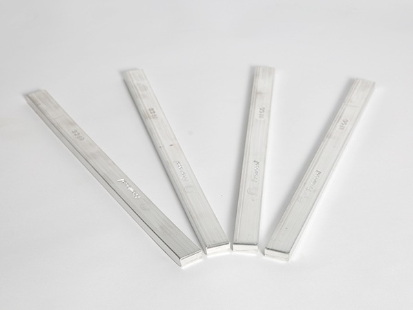 福摩索錫條解決了我們的手機(jī)精密部件焊接